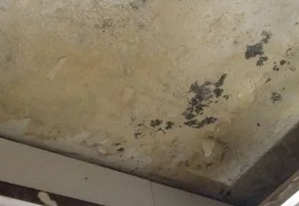 莱芜市阳台漏水维修公司分享下莱芜市卫生间渗水维修需要注意哪些问题。